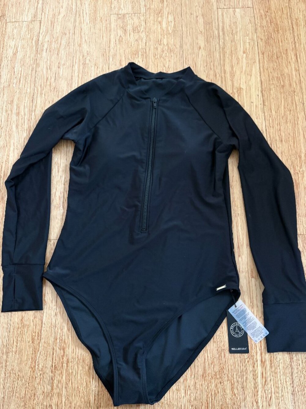 NWT ~ size L Relleciga Women's Long Sleeve Rash Guard One Piece -Black